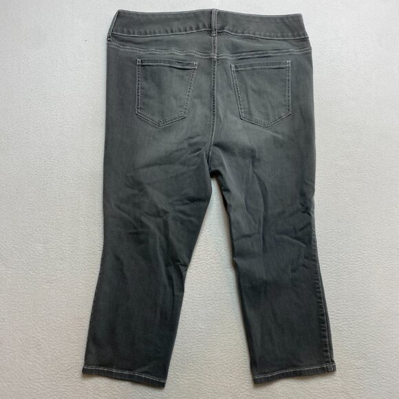 Torrid Cropped Jeans Women's 35x 21 Gray Stretch Pants NWD - Picture 5 of 5